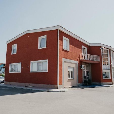 Guest House Sv. Nikola Dugo Selo Екстериор снимка