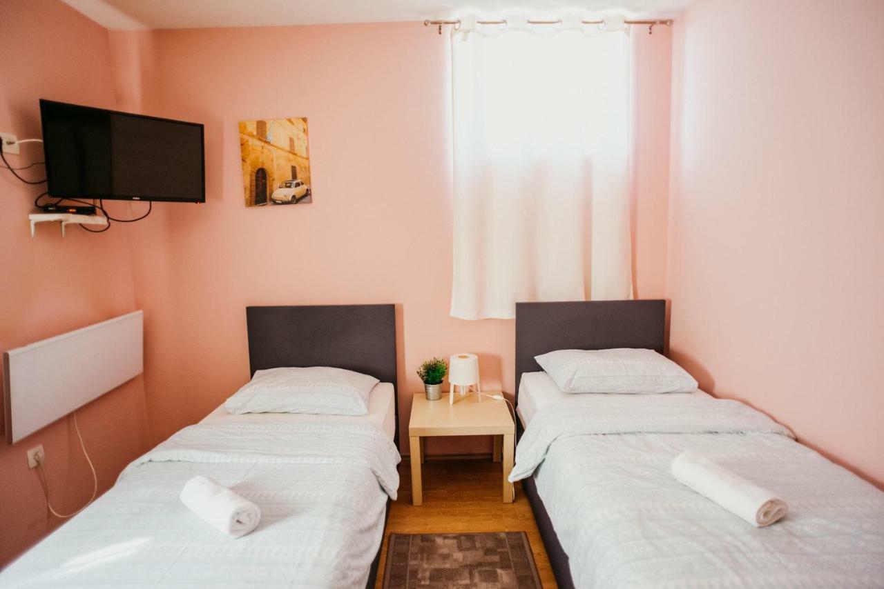 Guest House Sv. Nikola Dugo Selo Екстериор снимка