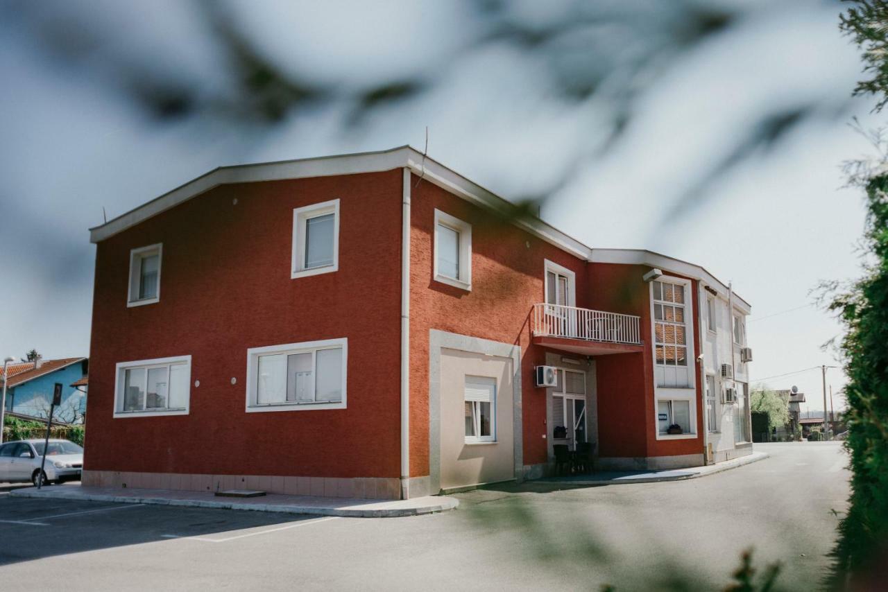 Guest House Sv. Nikola Dugo Selo Екстериор снимка