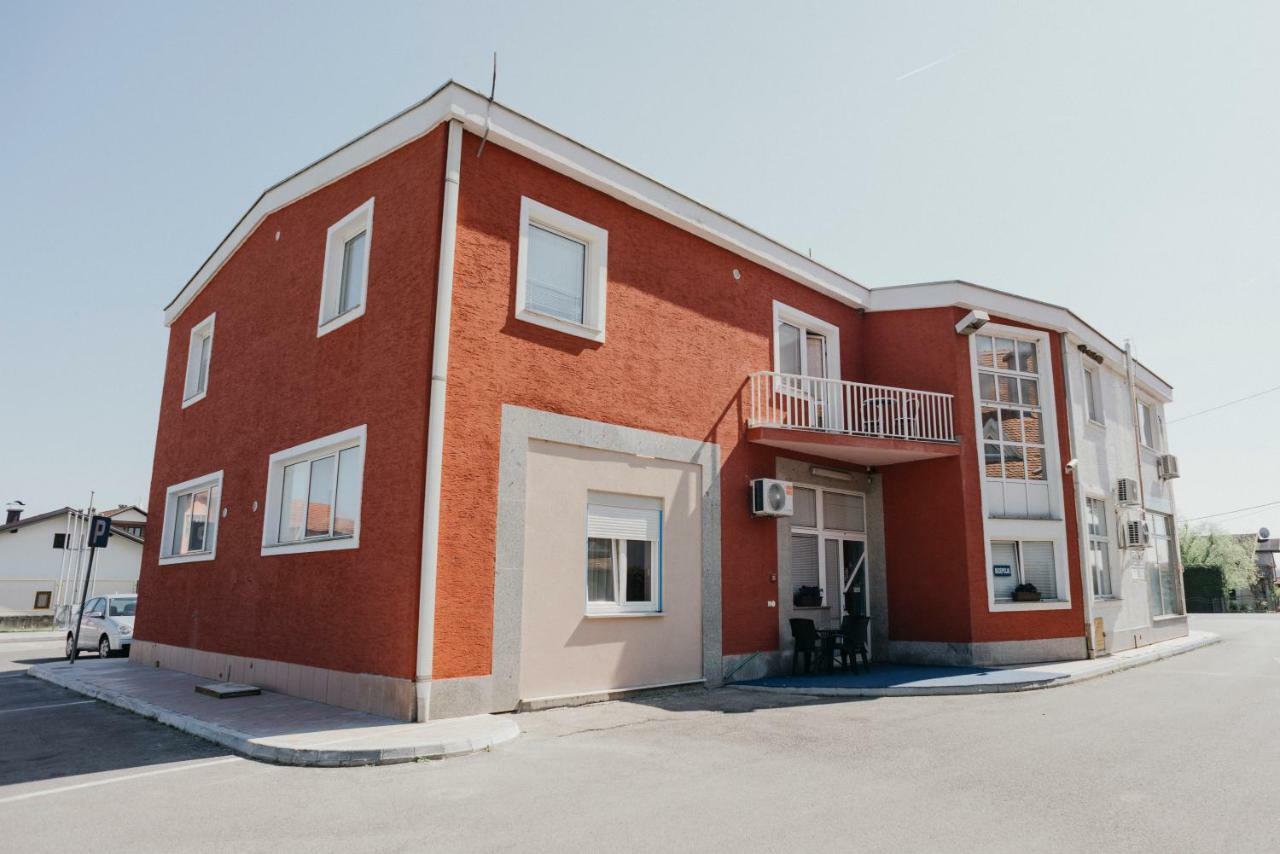 Guest House Sv. Nikola Dugo Selo Екстериор снимка